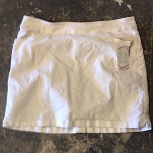 Women skort Kim Rogers